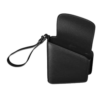 Vista frontale di un Astuccio Duo Jet Black chiuso.