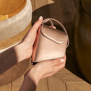 Accessori della custodia Ploom AURA Rose Gold Solo e Duo in un cassetto
