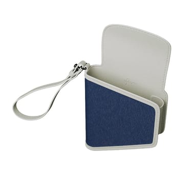 Vista frontale di una custodia Duo Denim Leather Fusion chiusa.